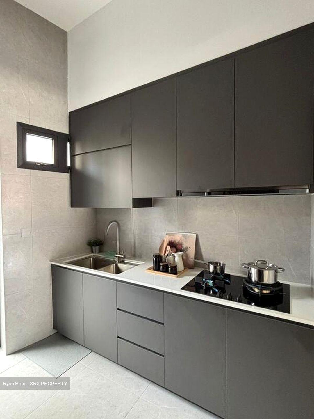 Lorong H Telok Kurau (D15), Terrace #521807951